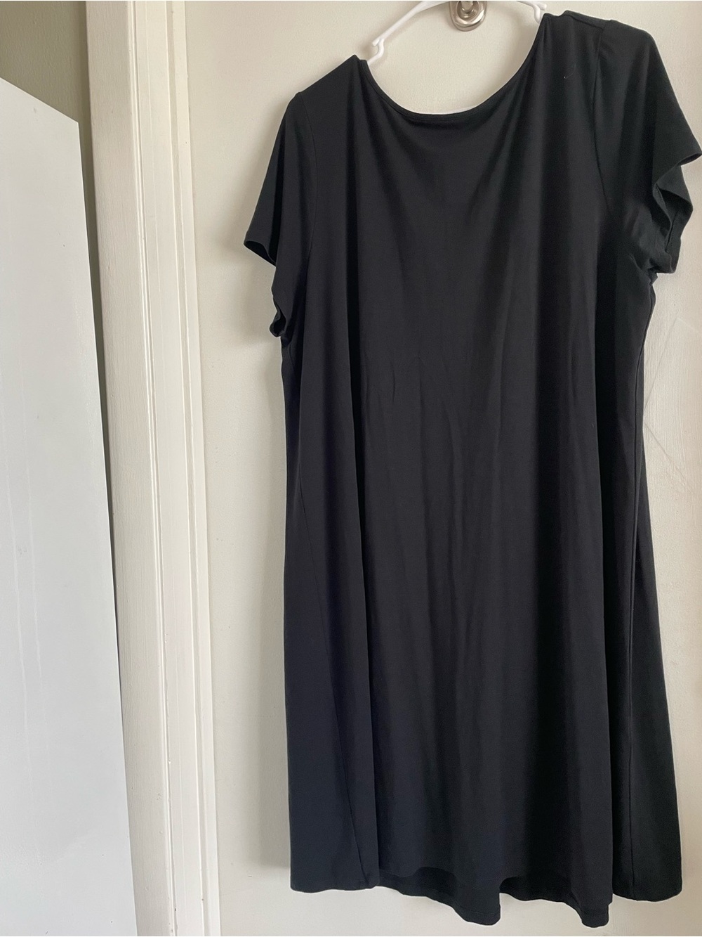 Black Midi T-Shirt Dress - Comfortable Everyday Style